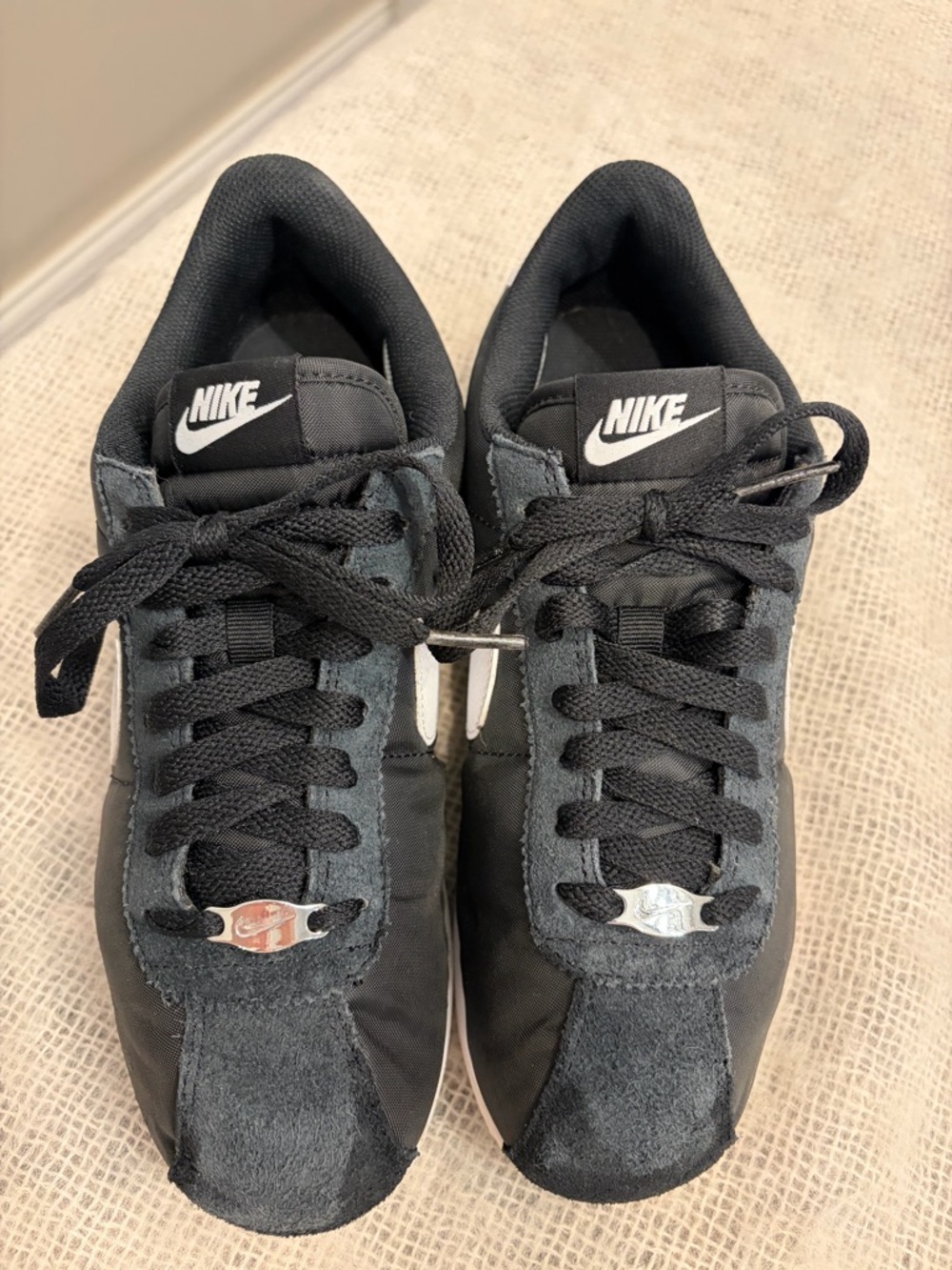 NIKE  Classic Cortez Black and white retro Womans size 8  D 72795-001 - Picture 6 of 11